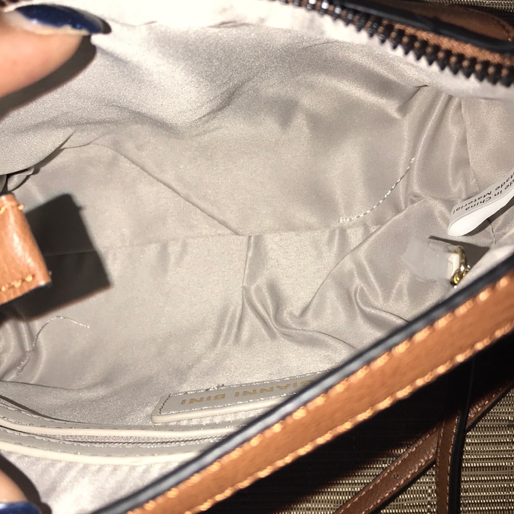 🆕 Gianni Bini Satchel - Picture 4 of 8